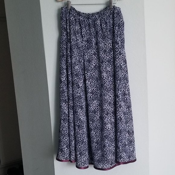 Large vintage Maggie Shepherd light and dark blue mixed print tunic/pant combo - Picture 4 of 4